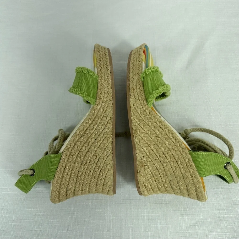 Natural Reflections Women's size 6 Lime Green Espadrille Wedge Sandals